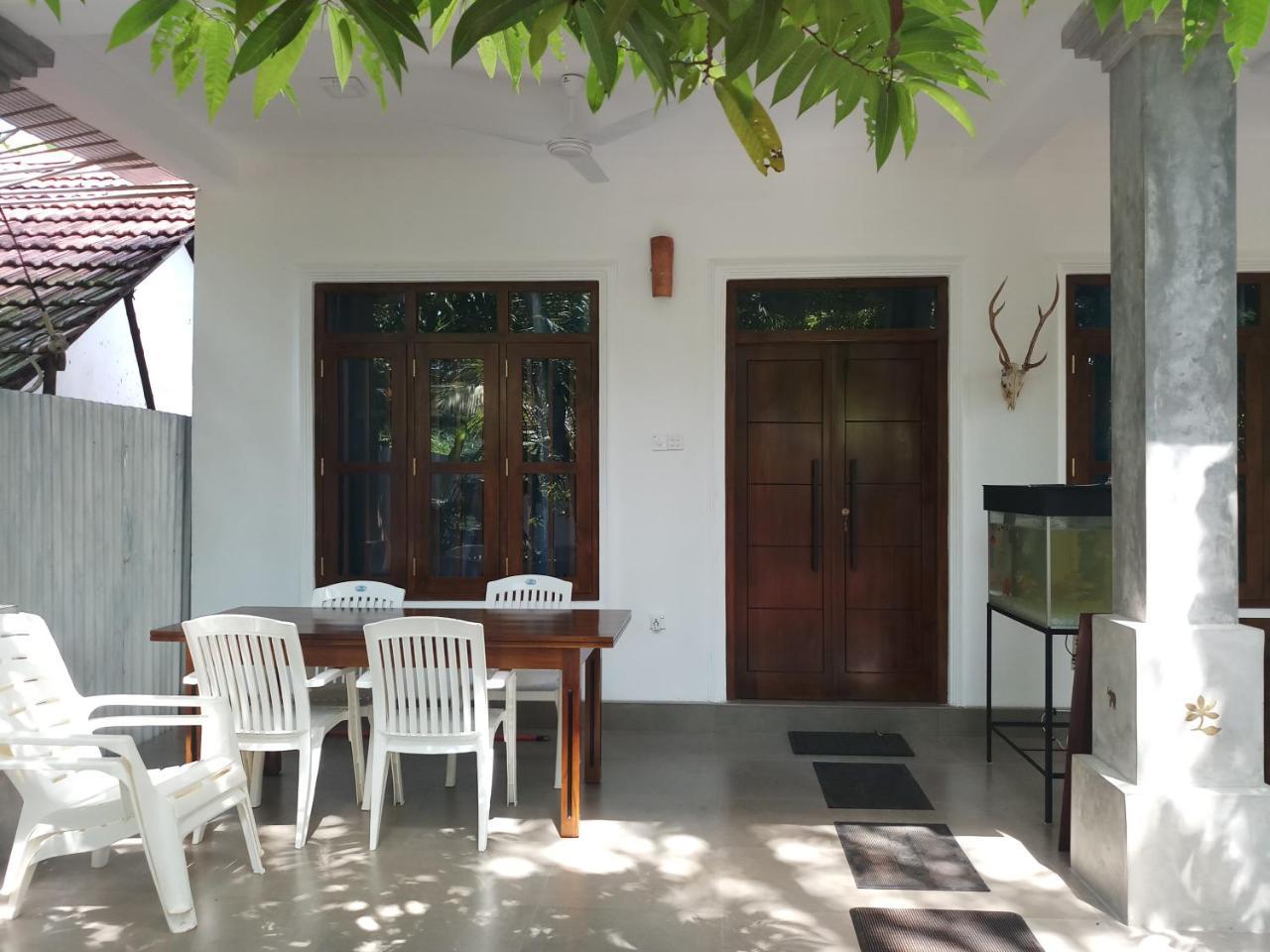 Ramya Nest Inn Mirissa Bagian luar foto