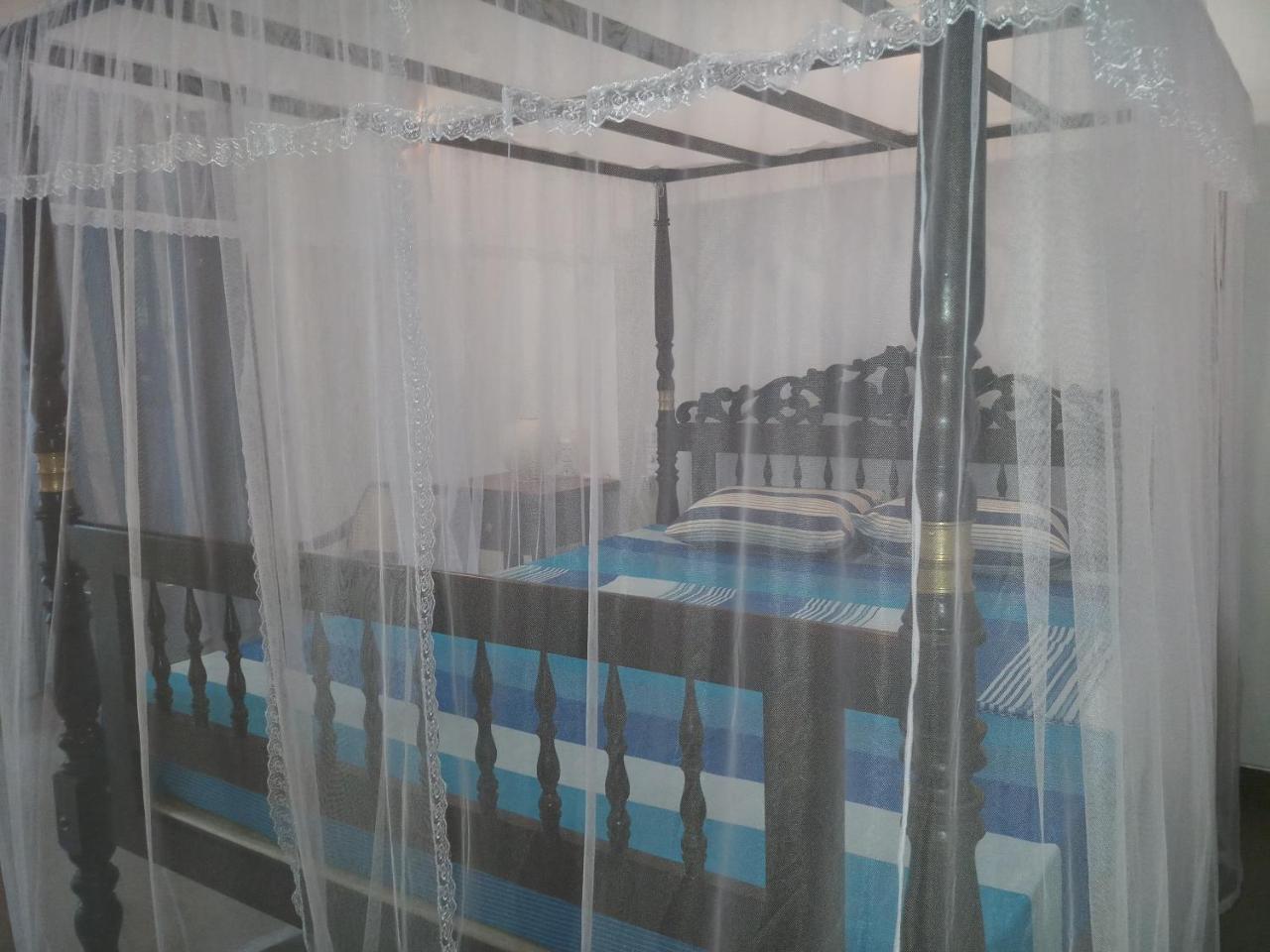 Ramya Nest Inn Mirissa Bagian luar foto