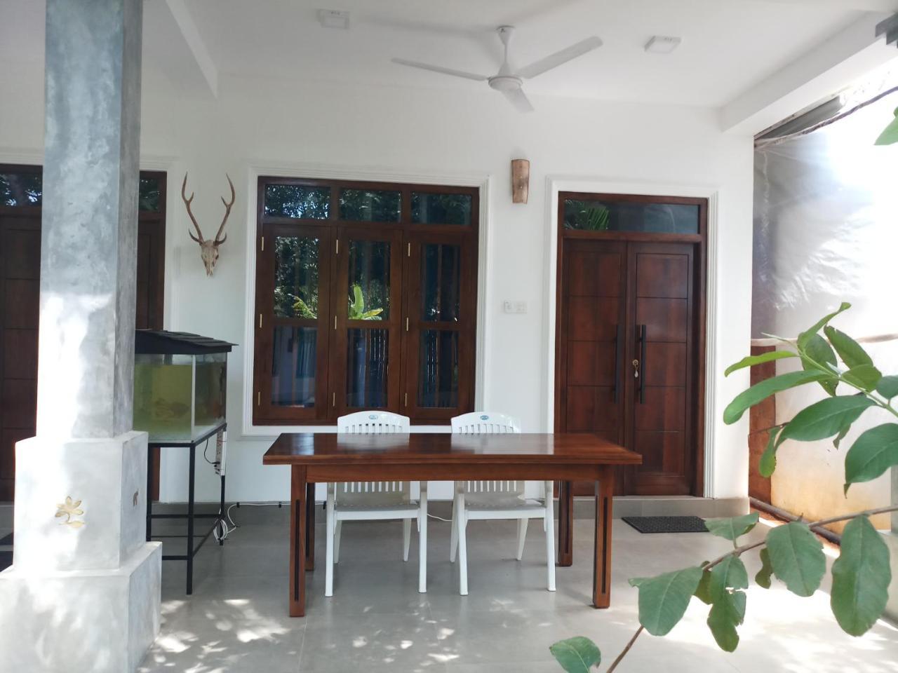 Ramya Nest Inn Mirissa Bagian luar foto