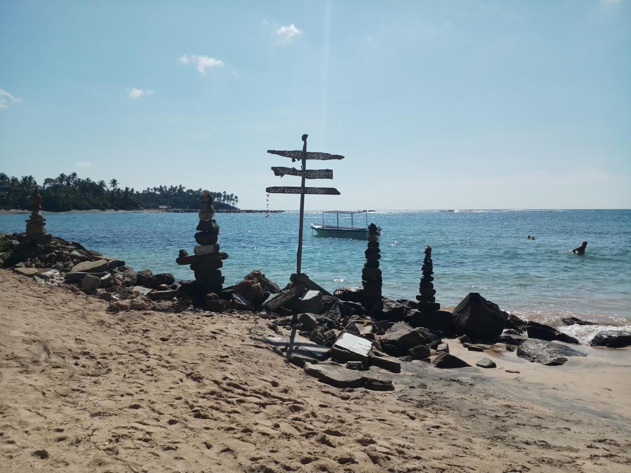 Ramya Nest Inn Mirissa Bagian luar foto